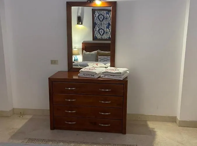 Sabina 1br Lagoon View With Shared Pool By Bfg Beit Fel Gouna Apartman