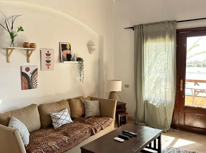 Sabina 1br Lagoon View With Shared Pool By Bfg Beit Fel Gouna Gurdaka