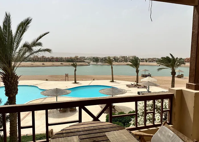 Sabina 1br Lagoon View With Shared Pool By Bfg Beit Fel Gouna