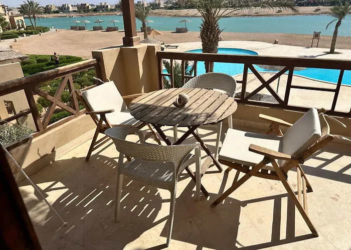 Sabina 1br Lagoon View With Shared Pool By Bfg Beit Fel Gouna *